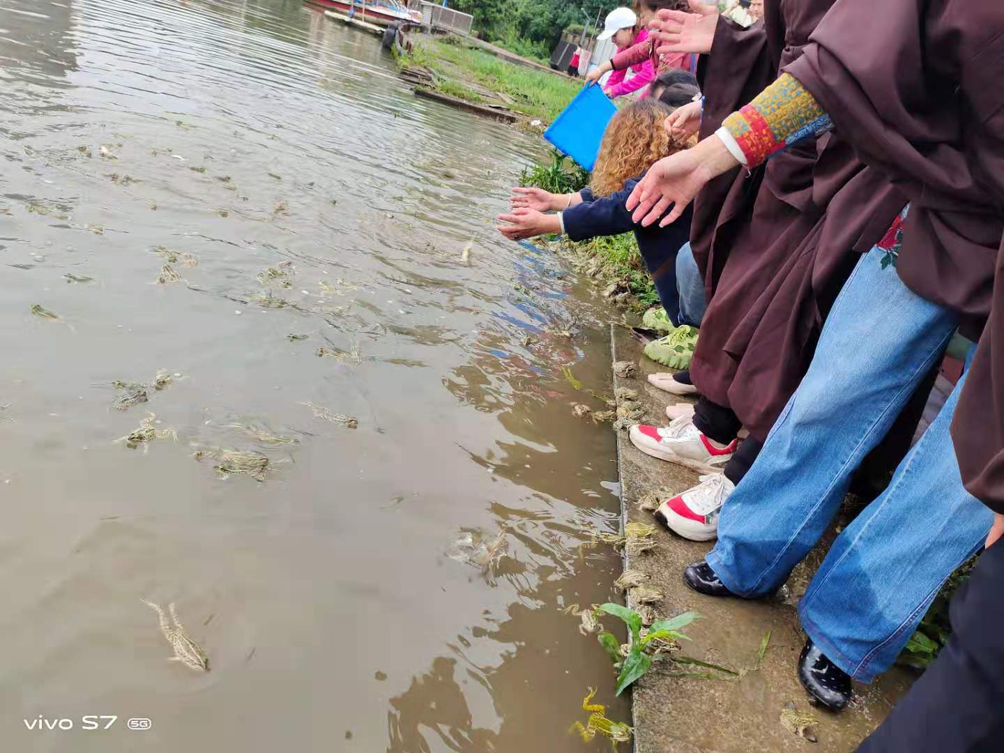 金彩汇快3准提菩萨圣诞日法会圆满