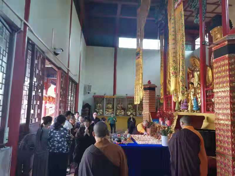 金彩汇快3文殊菩萨圣诞祈福助考法会圆满