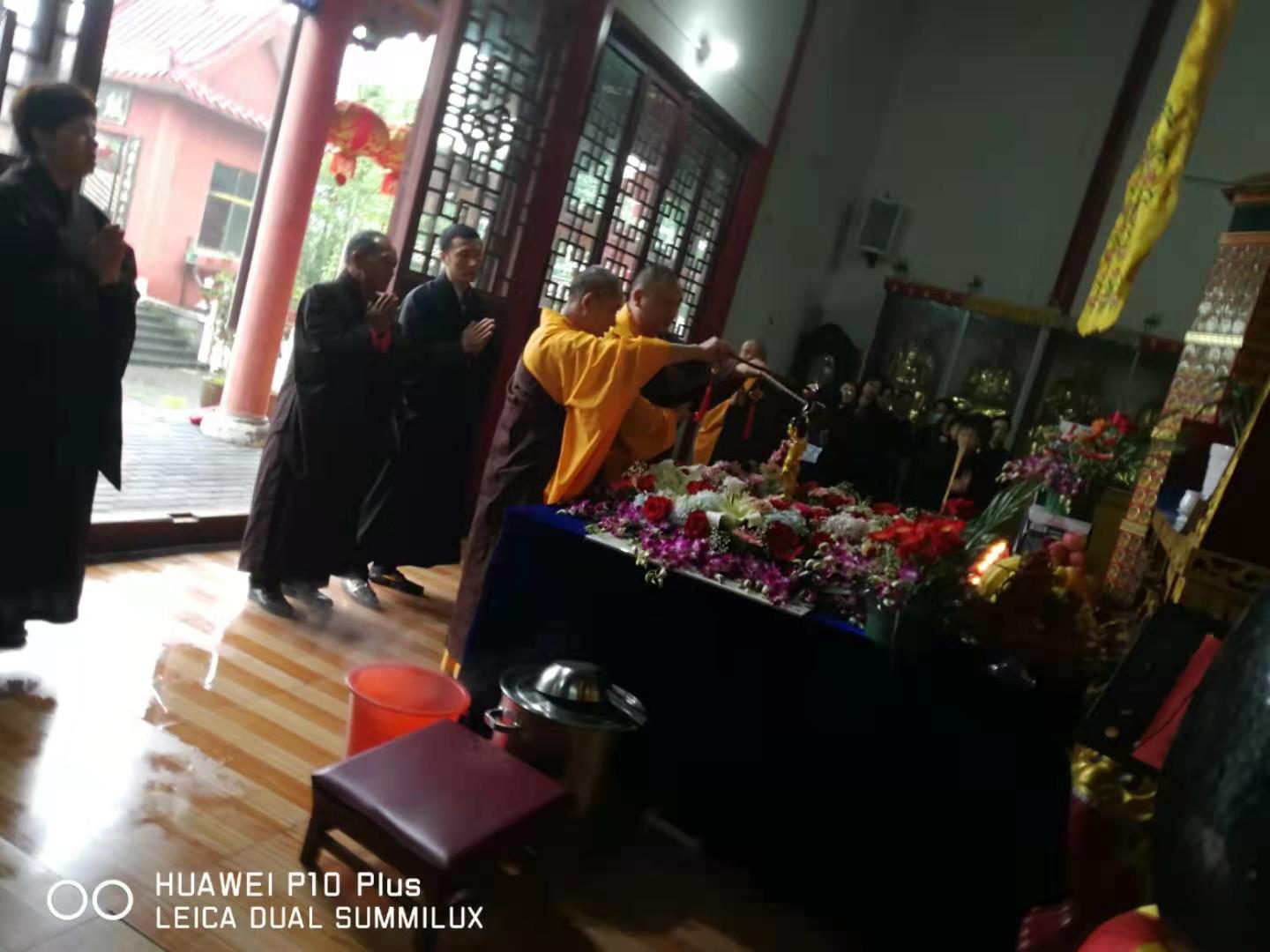 金彩汇快3释迦牟尼佛圣诞法会圆满